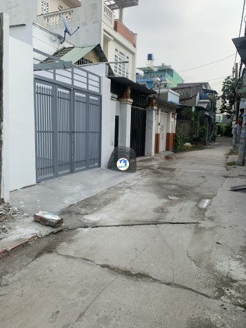 NHÀ CHÍNH CHỦ CẦN BÁN TẠI ĐƯỜNG THẠNH LỘC 15 PHƯỜNG THẠNH LỘC. HẺM XE HƠI